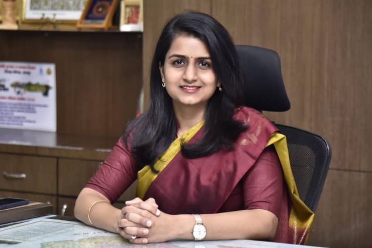 Success Story: सुनने की क्षमता गई लेकिन हौसला नहीं हारा, सौम्या शर्मा ने 4 महीने की तैयारी में UPSC कर लिया क्लियर