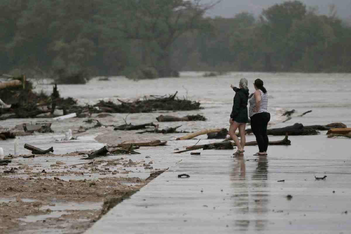 Texas Flood : बाढ़ का तांडव, 20 से अधिक लड़कियां लापता, भयावह वीडियो आया सामने
