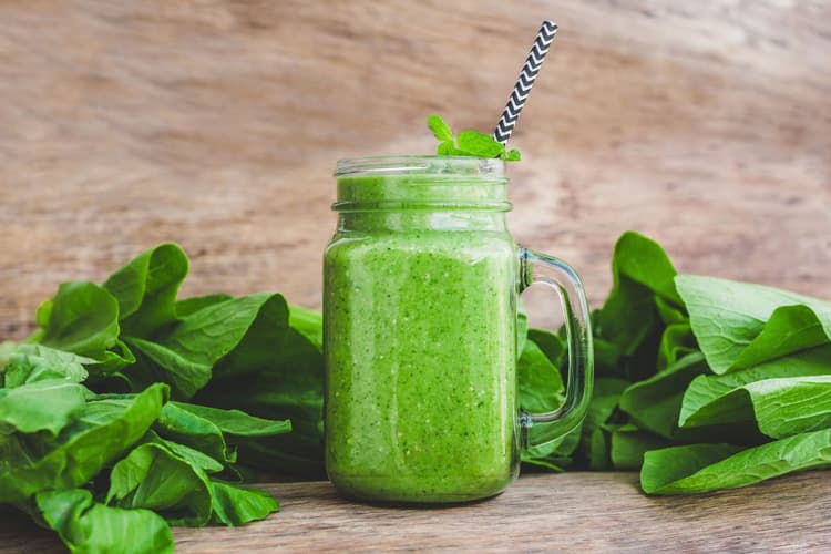 Palak Juice Benefits: जान जाएंगे इस जूस के जादुई फायदे, तो आप भी बनाएंगे हर रोज घर पर