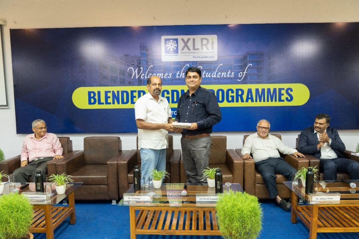 135 वर्किंग प्रोफेशनल्स अब दोबारा शुरू करेंगे पढ़ाई, जमशेदपुर के एक्सएलआरआई में नए बैच का उद्घाटन