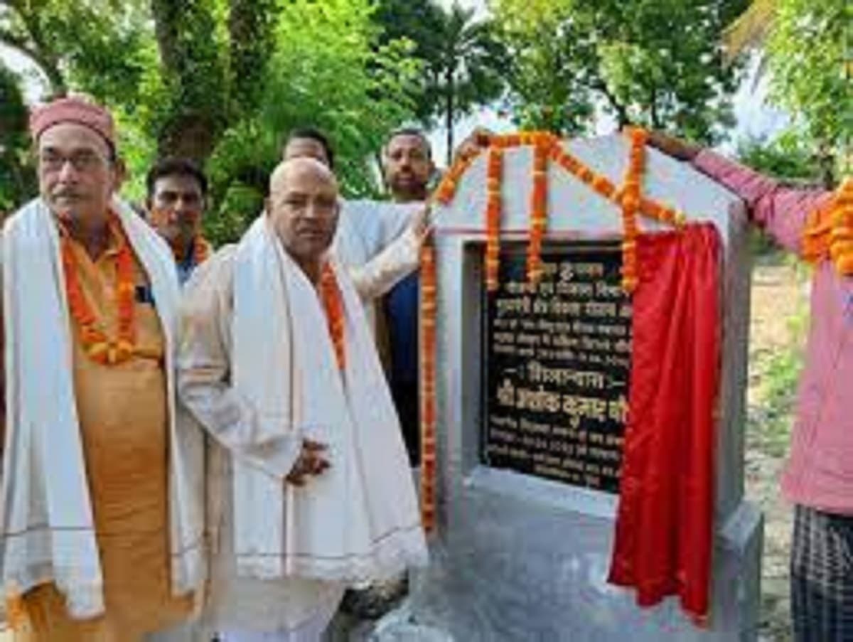 सकरा विधानसभा क्षेत्र में चुनाव से पहले विकास की बाढ़, लोगों ने कहा ये सब चुनावी लॉलीपॉप