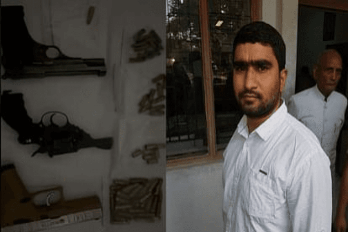 अंसारी गैंग का खूंखार शूटर शाहरुख पठान STF मुठभेड़ में ढेर, 10 से ज्यादा राउंड फायरिंग के बाद खत्म हुआ आतंक अंसारी गैंग का खूंखार शूटर शाहरुख पठान STF मुठभेड़ में ढेर, 10 से ज्यादा राउंड फायरिंग के बाद खत्म हुआ आतंक