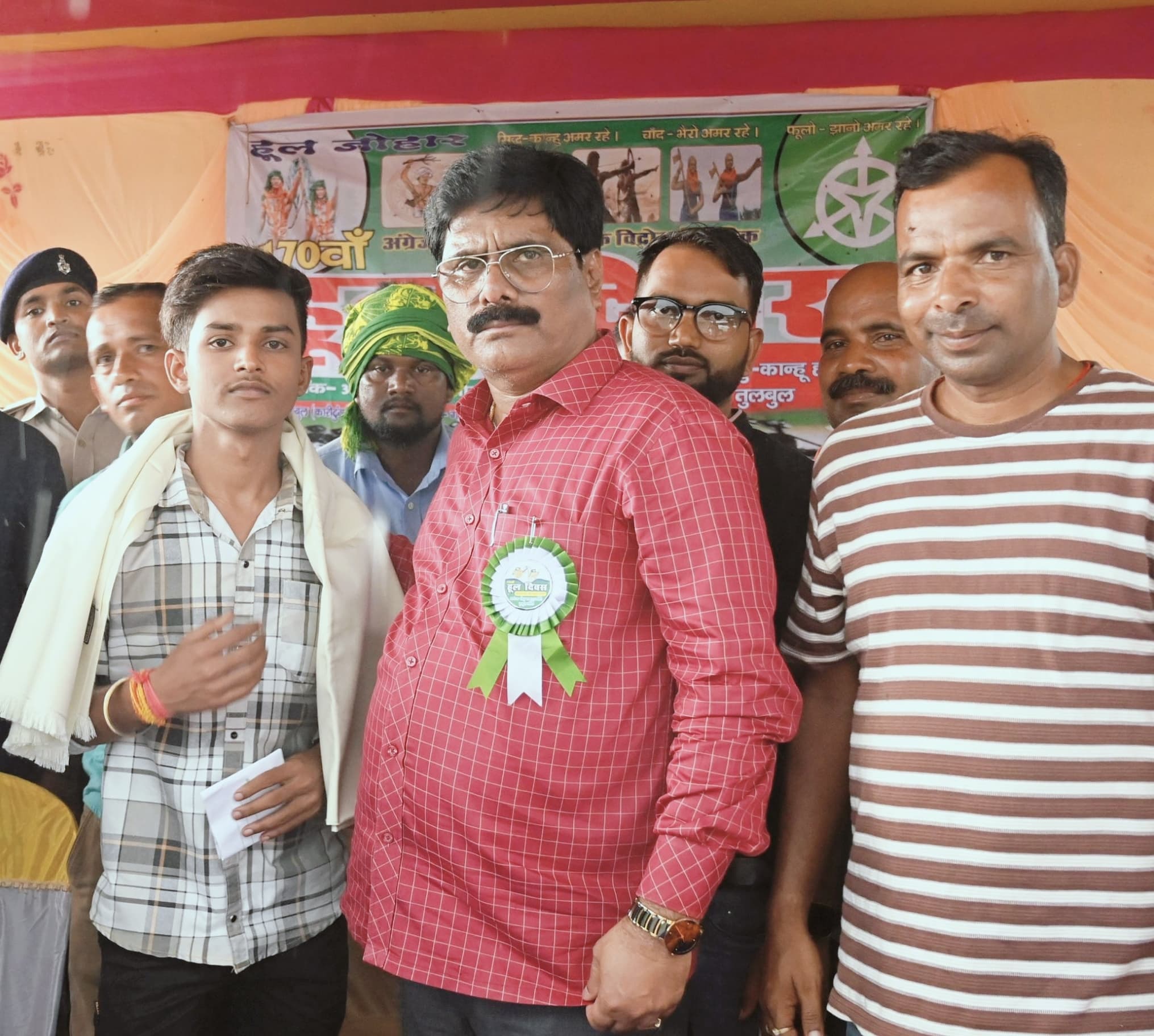 Bokaro News : मंत्री ने इंटर आर्ट्स के जिला टॉपर को किया सम्मानित