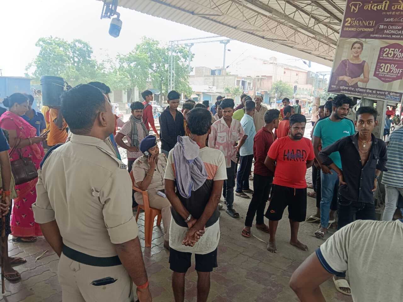 Motihari: यात्री का प्लेटफार्म पर संदिग्धावस्था में मिला शव