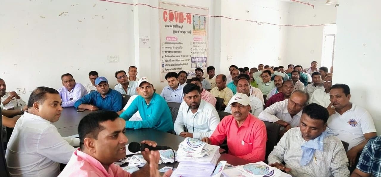 Motihari: मतदाता सूची की विशेष गहन पुनरीक्षण को लेकर हुई बैठक