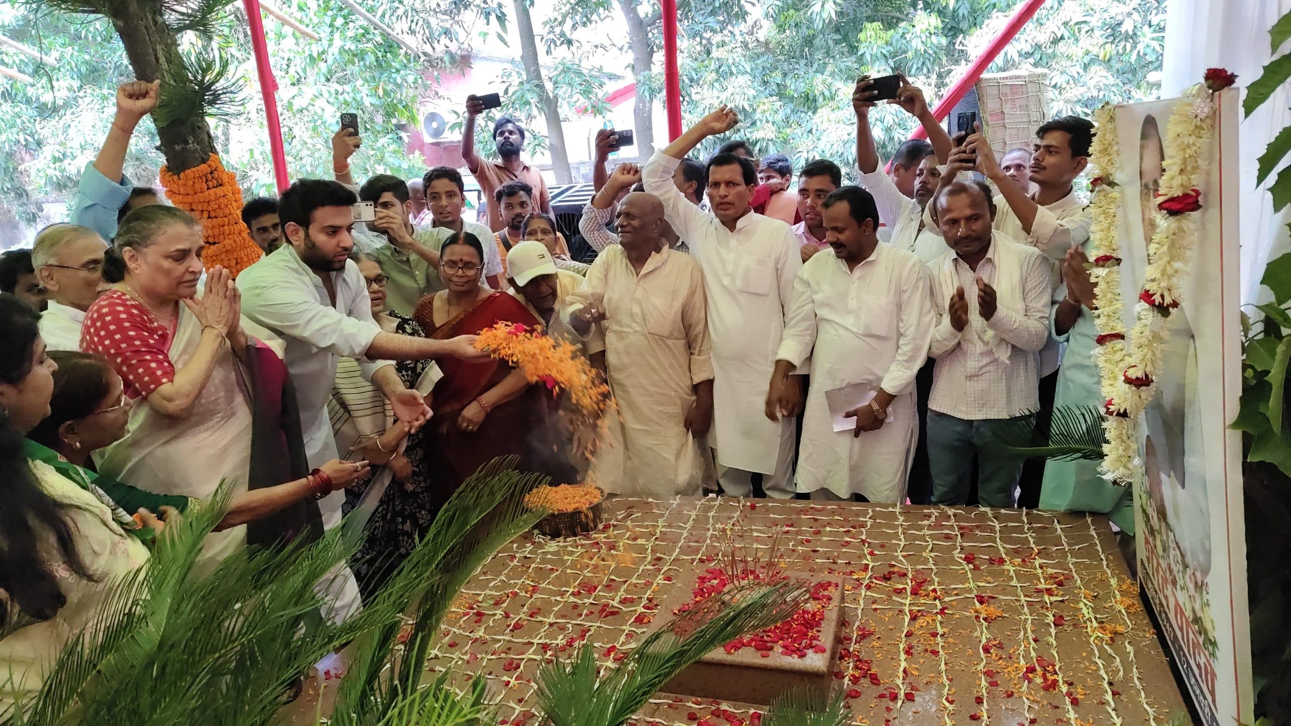 मंडल मसीहा शरद यादव की मनायी गयी जयंती