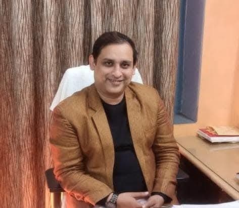 Motihari: नए डीइओ बने राजन कुमार गिरी,डीइओ सहित छह पदाधिकारियों हुआ तबादला