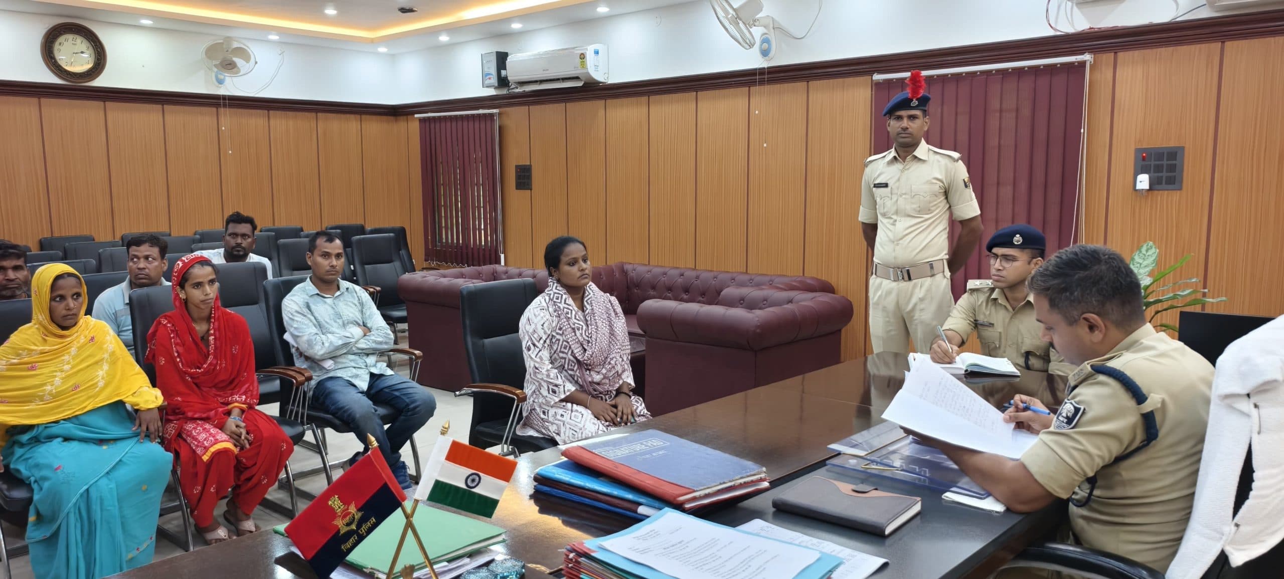 बच्चों के विवाद में घर घुसकर की मारपीट, शिकायत दर्ज नहीं होने पर एसपी को दिया आवेदन