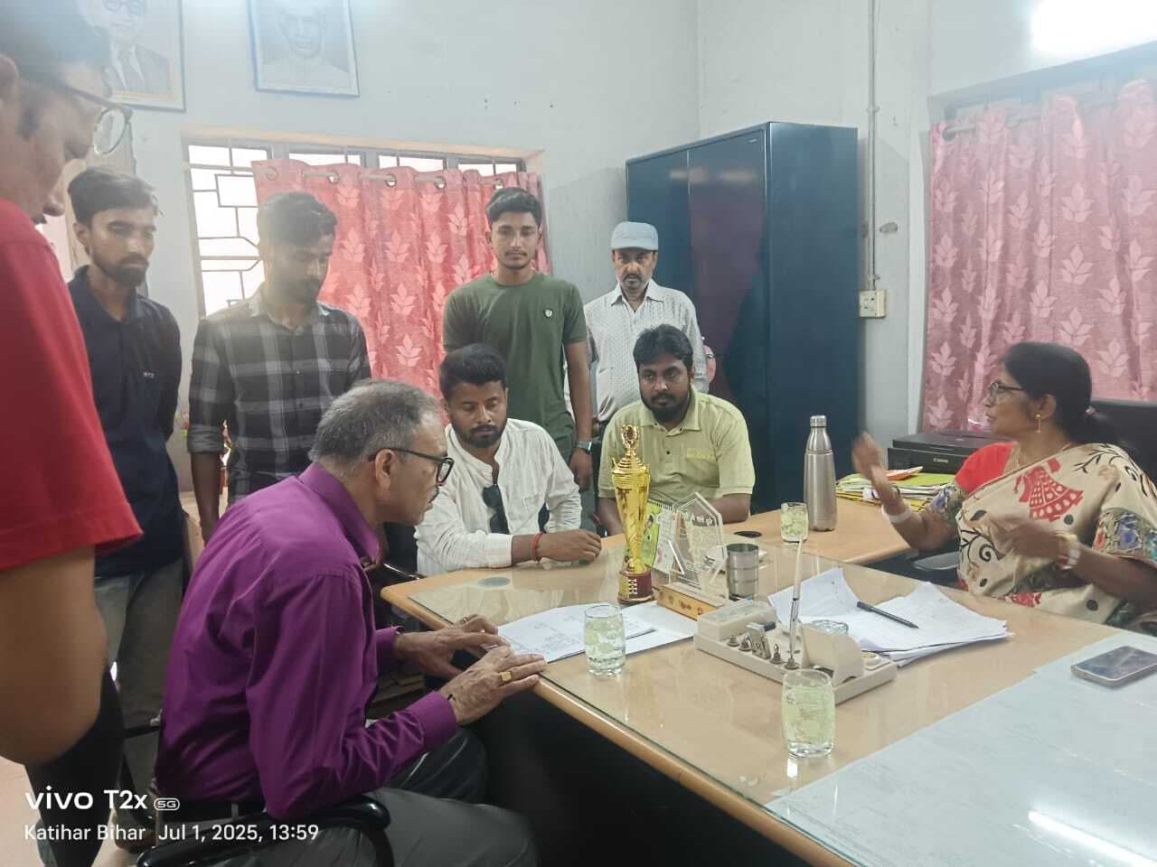 एमजेएम महिला कॉलेज में अव्यवस्था देख भड़के कुलपति