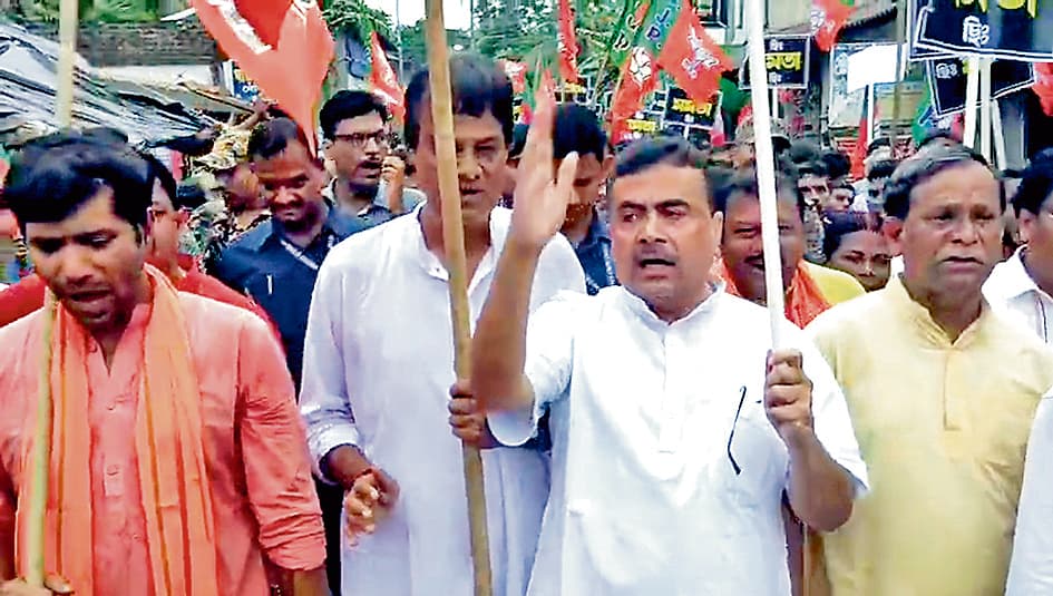 ‘कन्या सुरक्षा यात्रा’ में शुभेंदु अधिकारी ने लगाया ‘ममता हटाओ, कन्या बचाओ’ का नारा