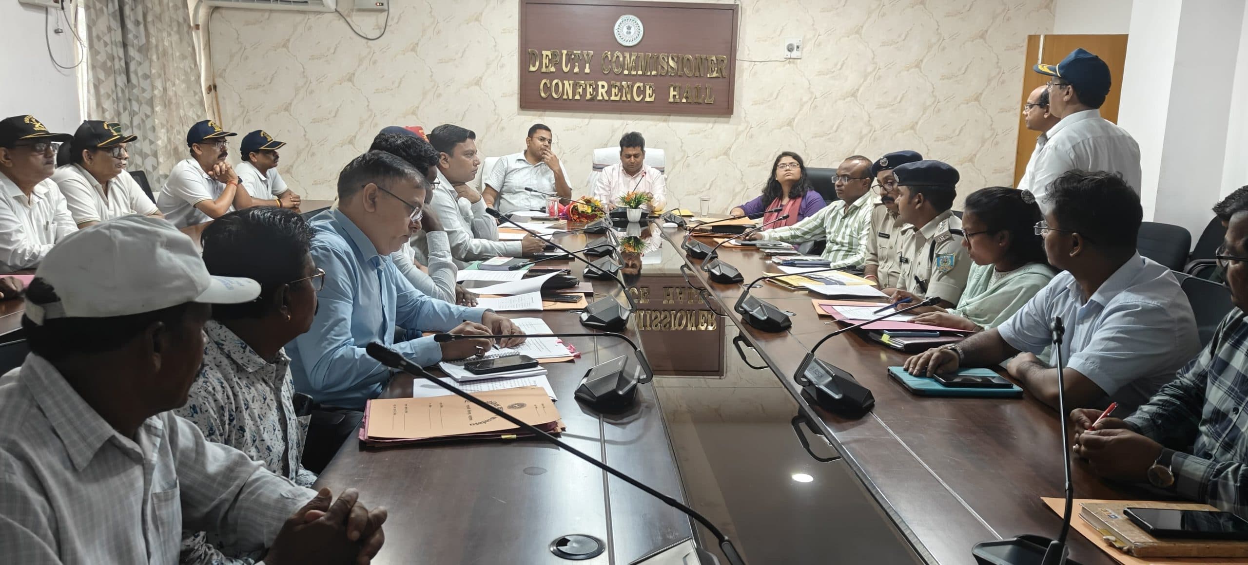 Chaibasa News : पूर्व सैनिकों के लिए सुविधाओं के विस्तार पर जोर