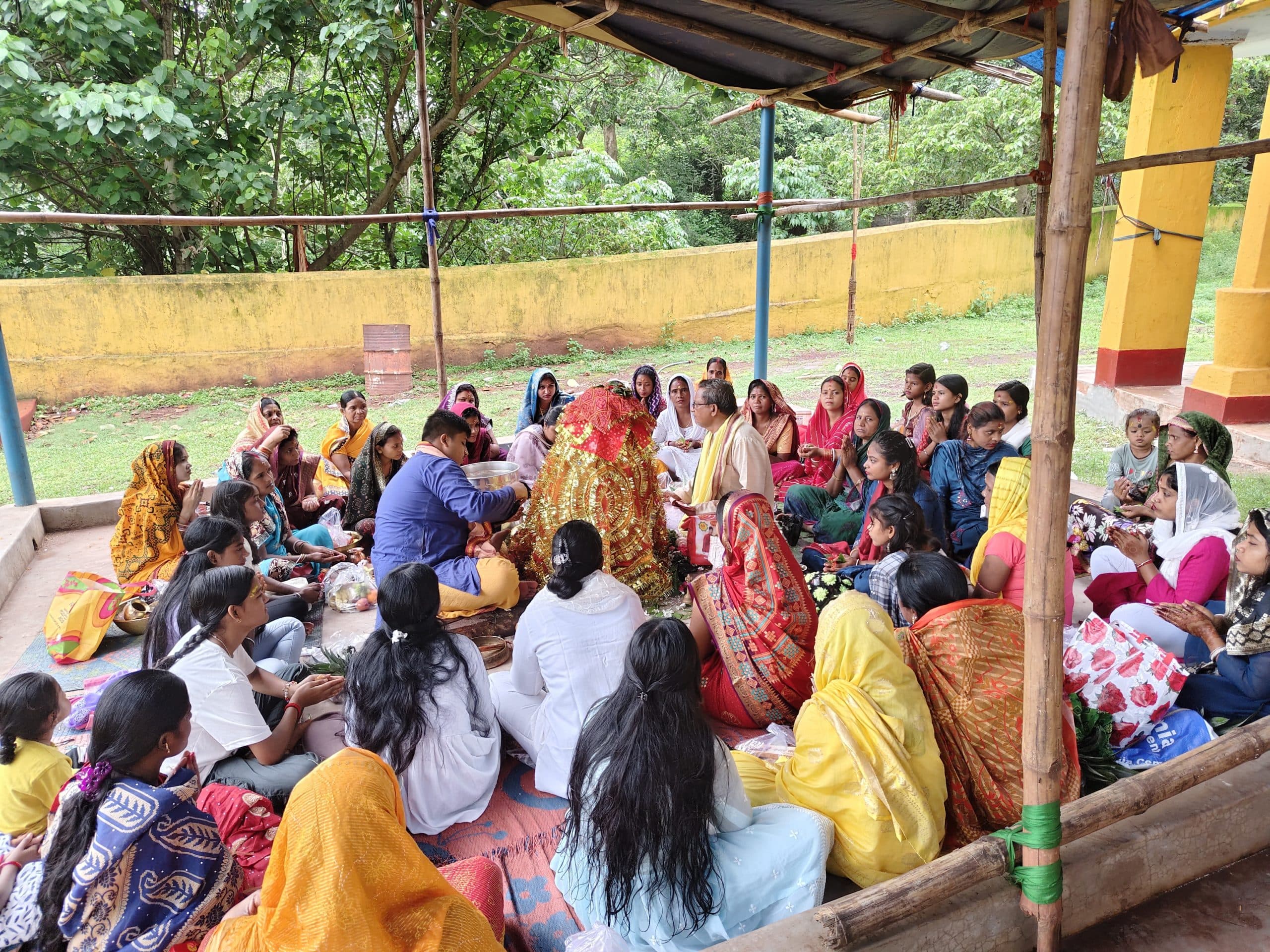 Chaibasa News : मां विपत्तारिणी पूजा में उमड़ा आस्था का सैलाब