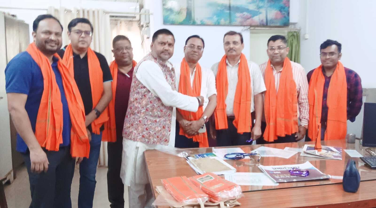 Bokaro News : डॉक्टरों की सेवा और समर्पण की सराहना