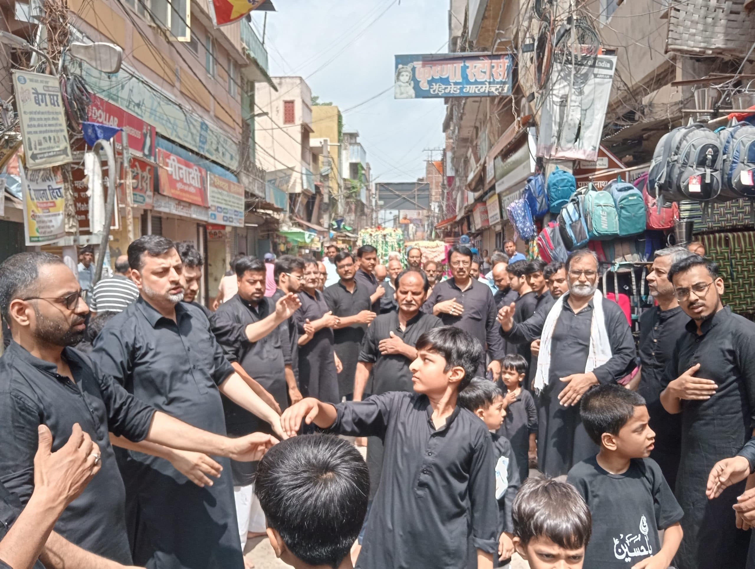 शहर में निकला शहीदों के नाम का मातमी जुलूस "बीबी का डोला''''