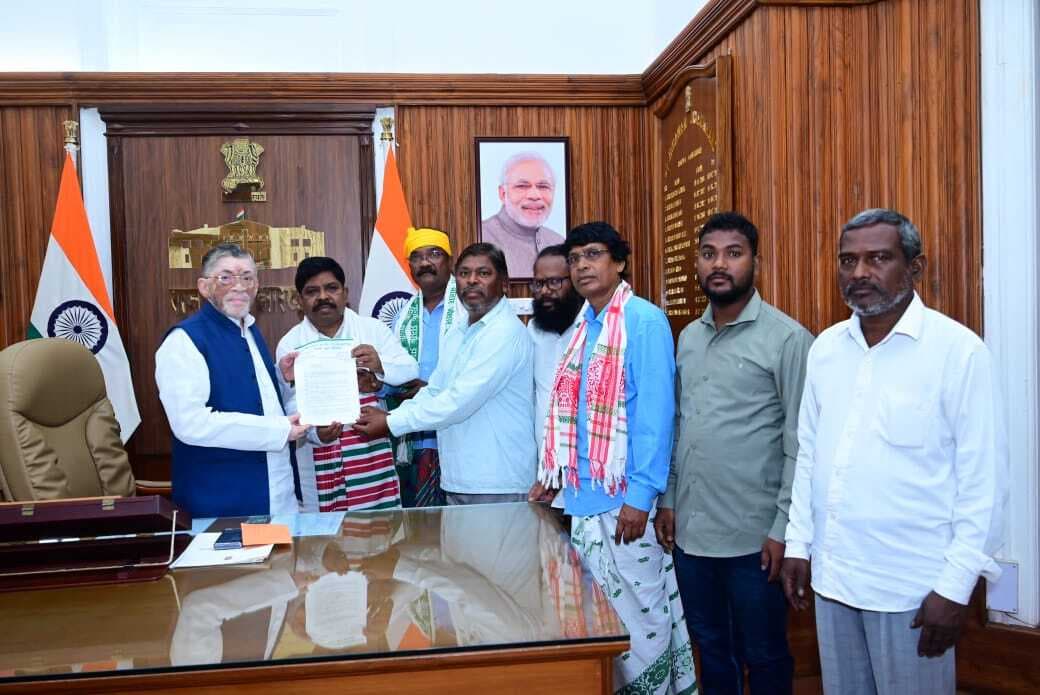 Jamshedpur News : राज्यपाल से की मरांगबुरू को संरक्षित करने की मांग