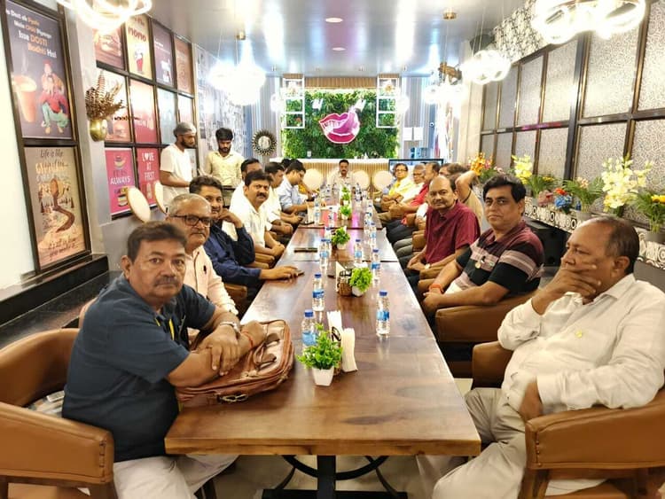 Motihari: बीमारी का मुख्य कारण वर्तमान जीवन शैली व मानसिक तनाव