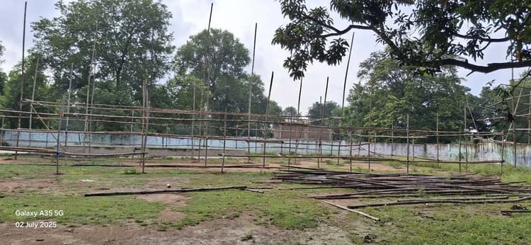 कांवरियों की सुविधा के लिए जगह- जगह तैयार हो रहा पंडाल