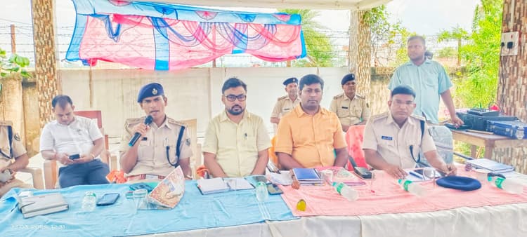 शहादत का पर्व सम्मान के साथ मनाएं, उन्माद न फैलाएं : एसडीएम