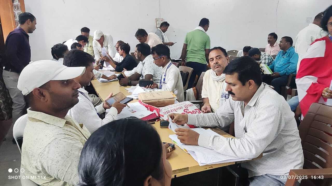 स्वच्छता कार्य में तेजी लाएं कर्मी : बीडीओ