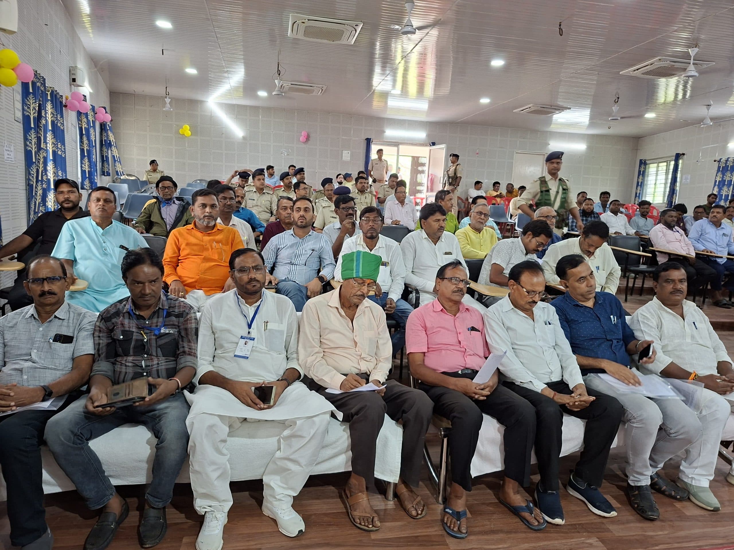 आपसी सद्भाव, भाईचारा एवं शांतिपूर्ण वातावरण में मुहर्रम को मनायें - डीसी