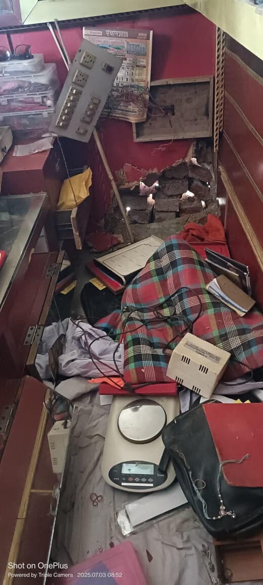 Madhubani News : लोहा चौक पर सोना चांदी की दुकान से लाखों की चोरी