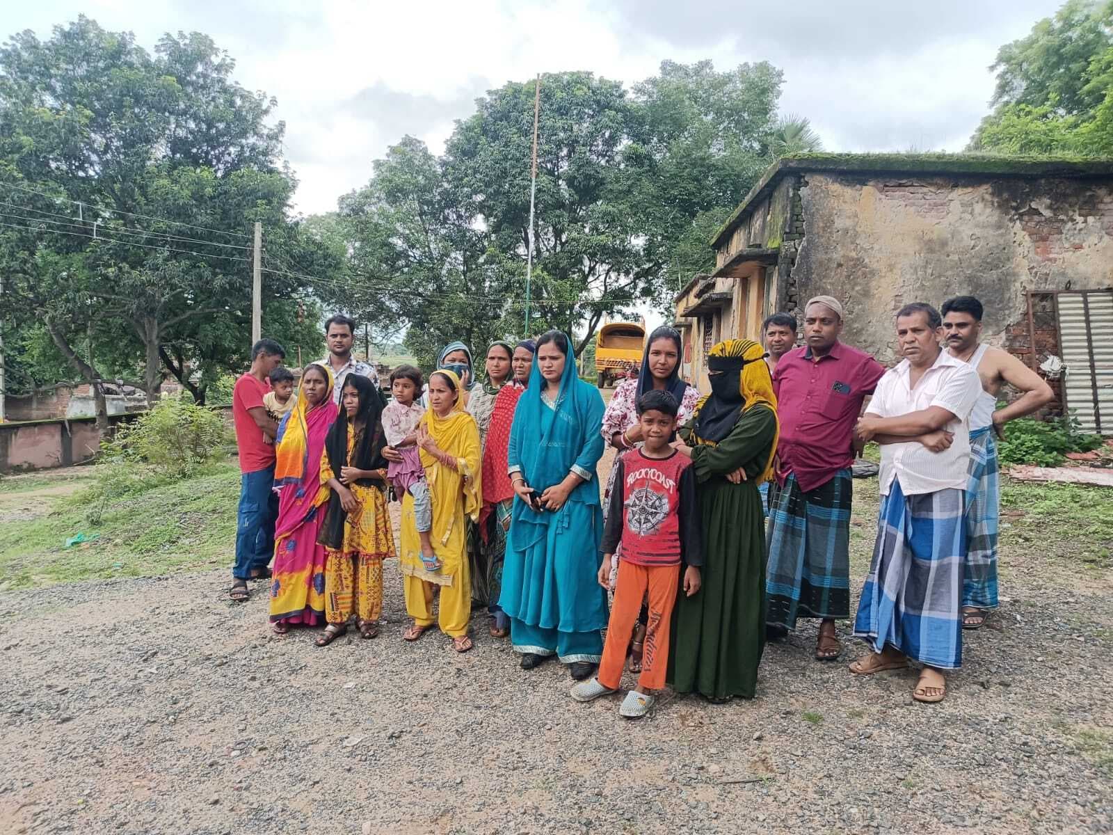 Giridih News :गावां में पेयजलापूर्ति बाधित, लोगों ने किया प्रदर्शन