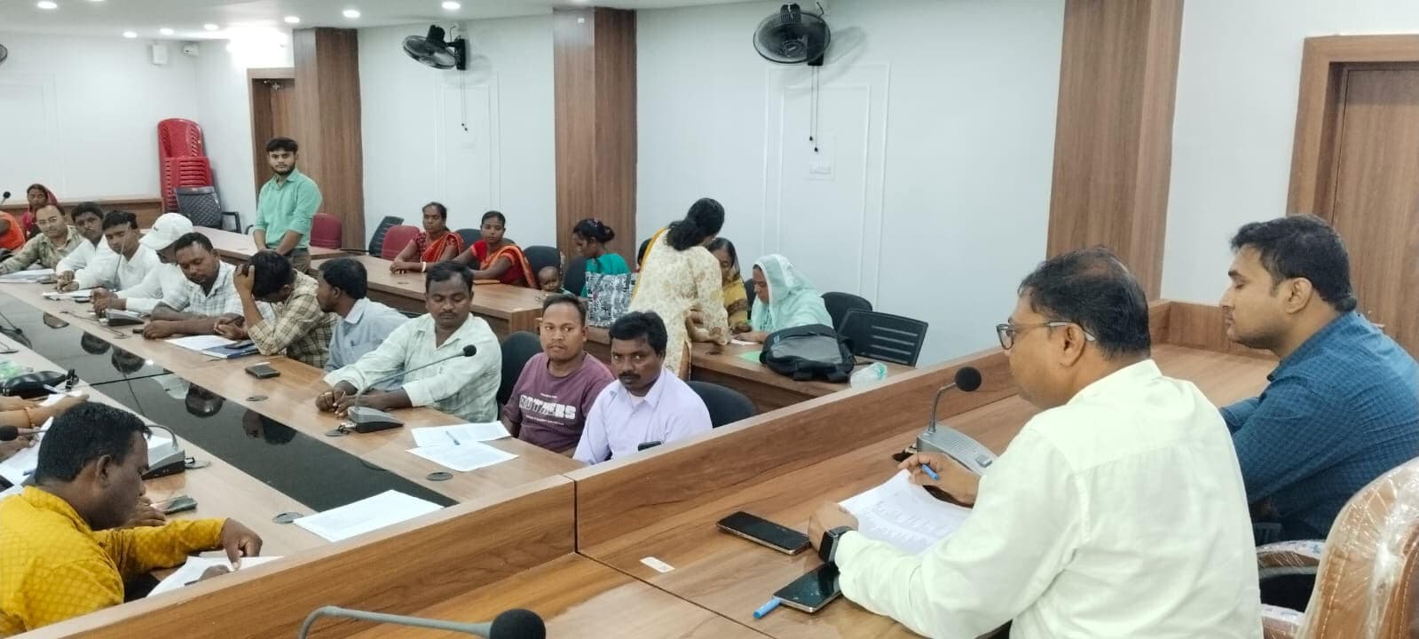 Bokaro News : झुमरा एक्शन प्लान पर मुखियाओं से लिये गये सुझाव