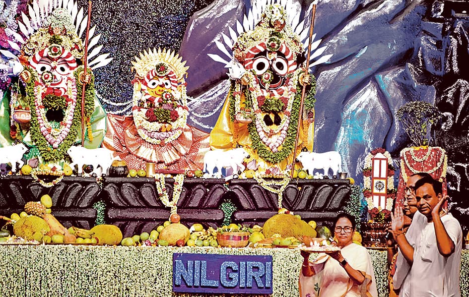 ममता ने की भगवान जगन्नाथ की पूजा-अर्चना