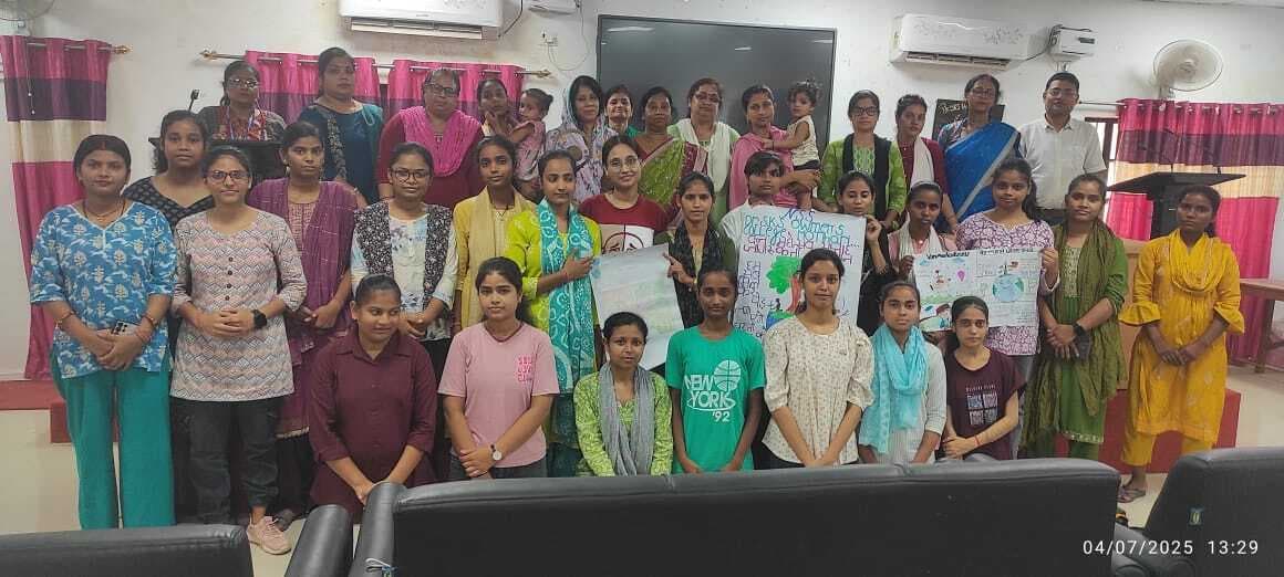 Motihari: वन महोत्सव सप्ताह के अंतर्गत भाषण, कविता व पोस्टर प्रदर्शनी आयोजित