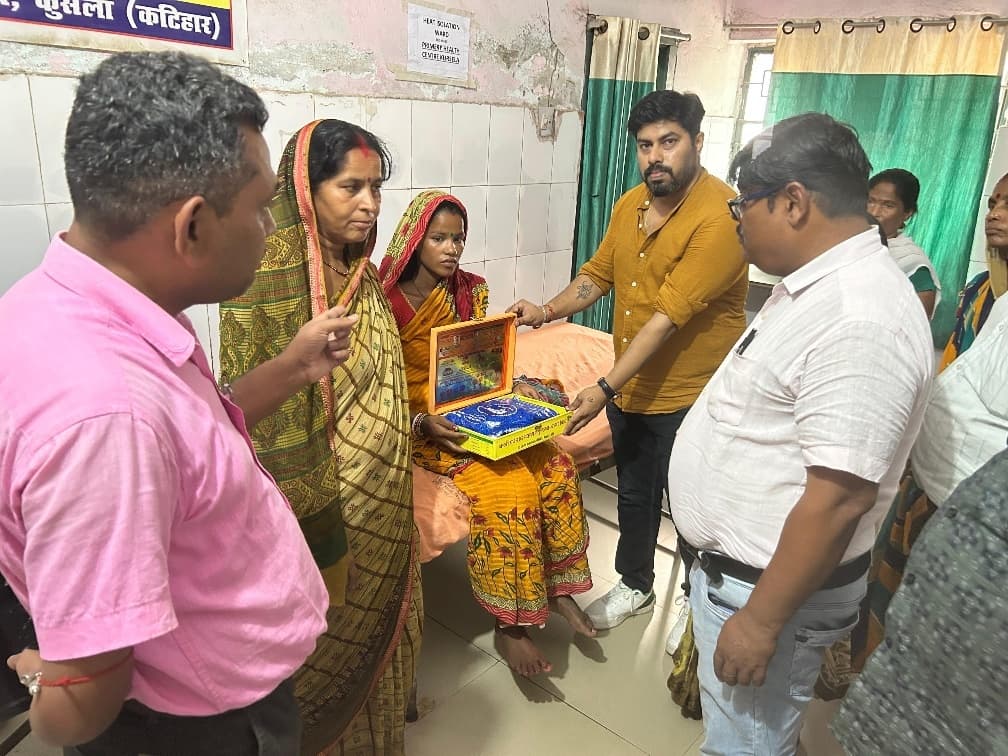 प्रसूती महिलाओं के बीच बांटा गया पौष्टिक किट