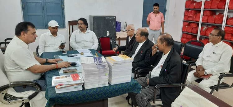 Madhubani News : अधिवक्ता पक्षकारों से मध्यस्थ कर मामले का करा सकेंगे निपटारा