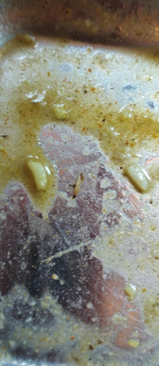 Madhubani News : मध्याह्न भोजन में कीड़े मिलने पर छात्रों ने किया हंगामा