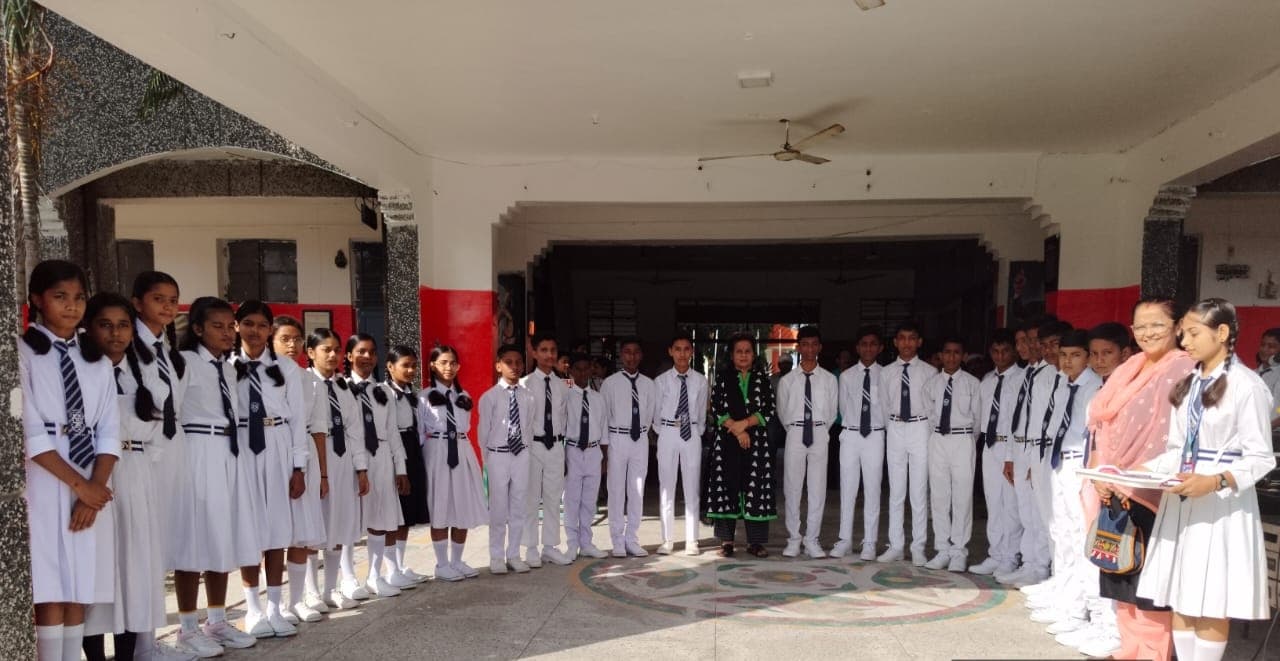 Motihari: नवोदय विद्यालय में नये बच्चों का हुआ स्वागत