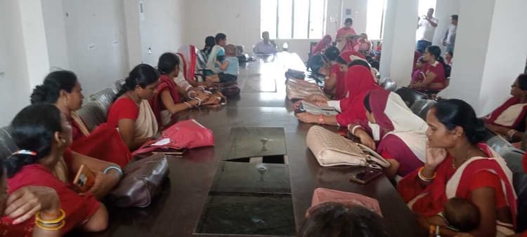 Motiharai: आंगनबाड़ी सेविकाओं को दिया गया प्रशिक्षण
