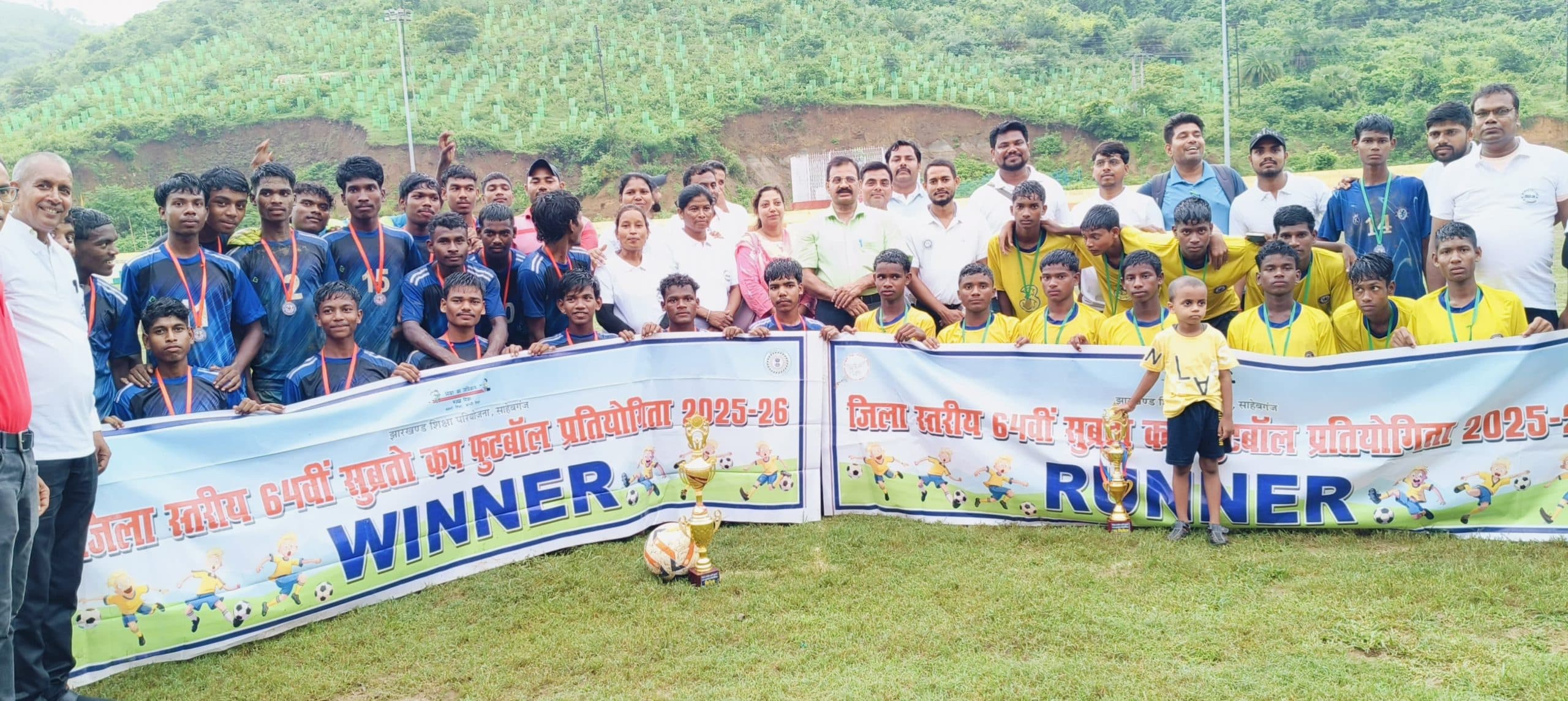 अडर-17 में मंडरो बना फुटबॉल टूर्नामेंट का विजेता