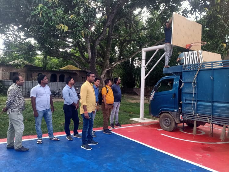 खेल मैदान निर्माण कार्य का पीओ ने लिया जायजा