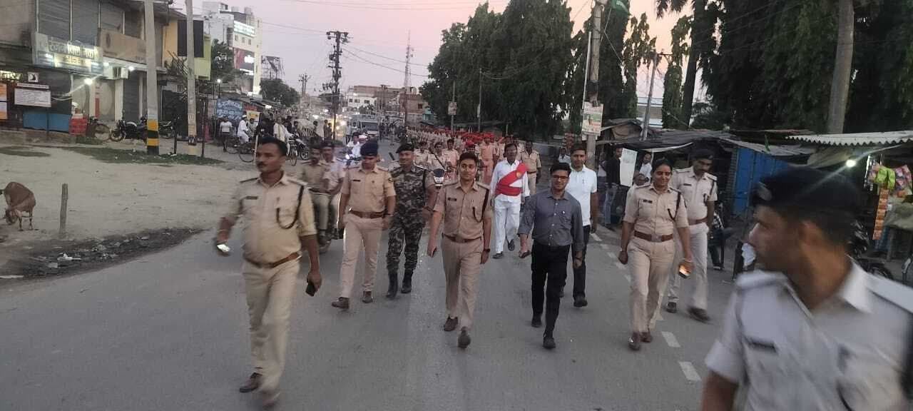 Madhubani News : सकरी व पंडौल थाना क्षेत्र में शांति पूर्व मुहर्रम को लेकर पैदल फ्लैग मार्च