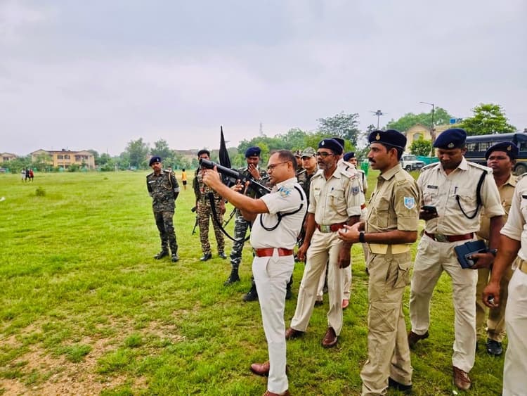 Giridih News :एसपी के नेतृत्व में मॉक ड्रिल