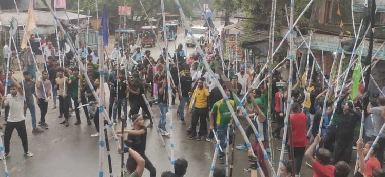 हथुआ में सौहार्दपूर्वक निकाला गया मुहर्रम का जुलूस
