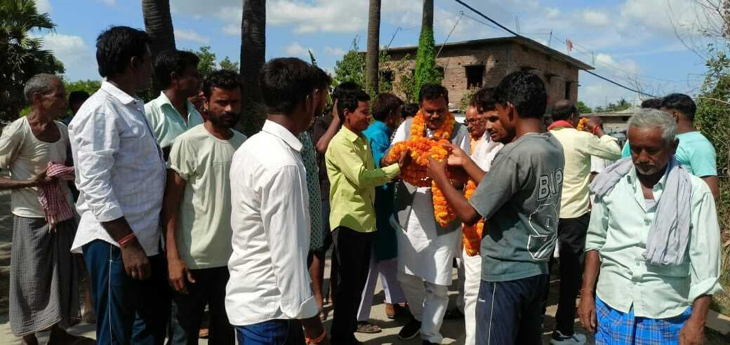 परसौनी गांव में भाजपा नेताओं ने लगाया चौपाल