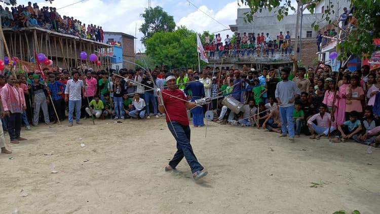 सेमरा बाजार में लगा मुहर्रम का पारंपरिक मेला, कौमी एकता की दिखी झलक