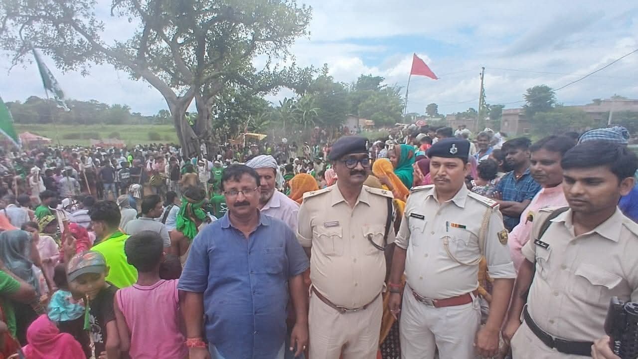 Madhubani News : आपसी भाईचारे व सौहार्दपूर्ण वातावरण में संपन्न हुआ मुहर्रम