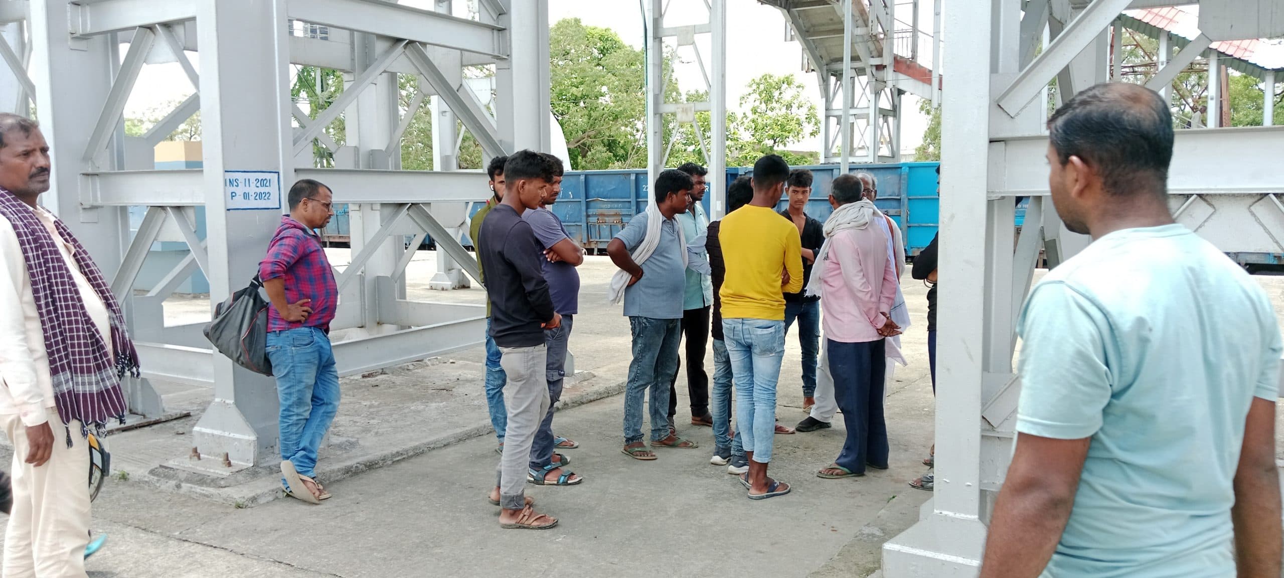 फेसर में ट्रेन से कट कर अधेड़ की मौत