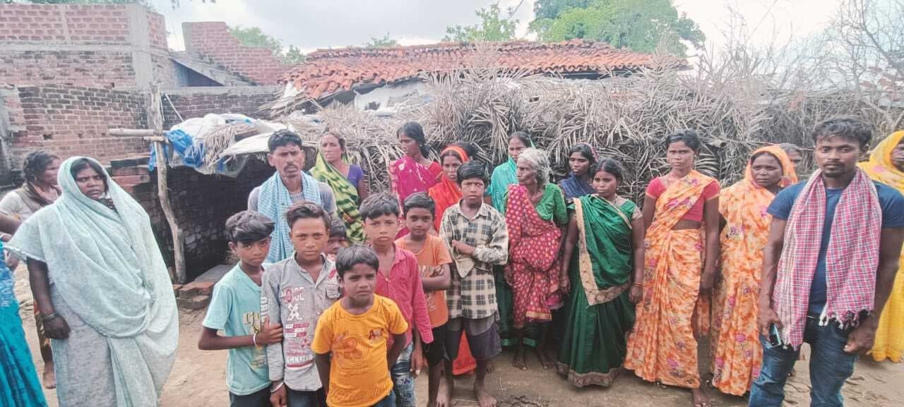 बस के धक्के से बाइक सवार युवक की मौत, एक जख्मी