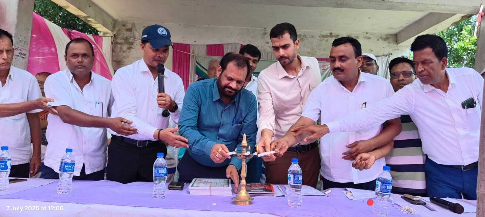 प्रखंड स्तरीय खेल प्रतियोगिता का बीडीओ ने किया उद्घाटन