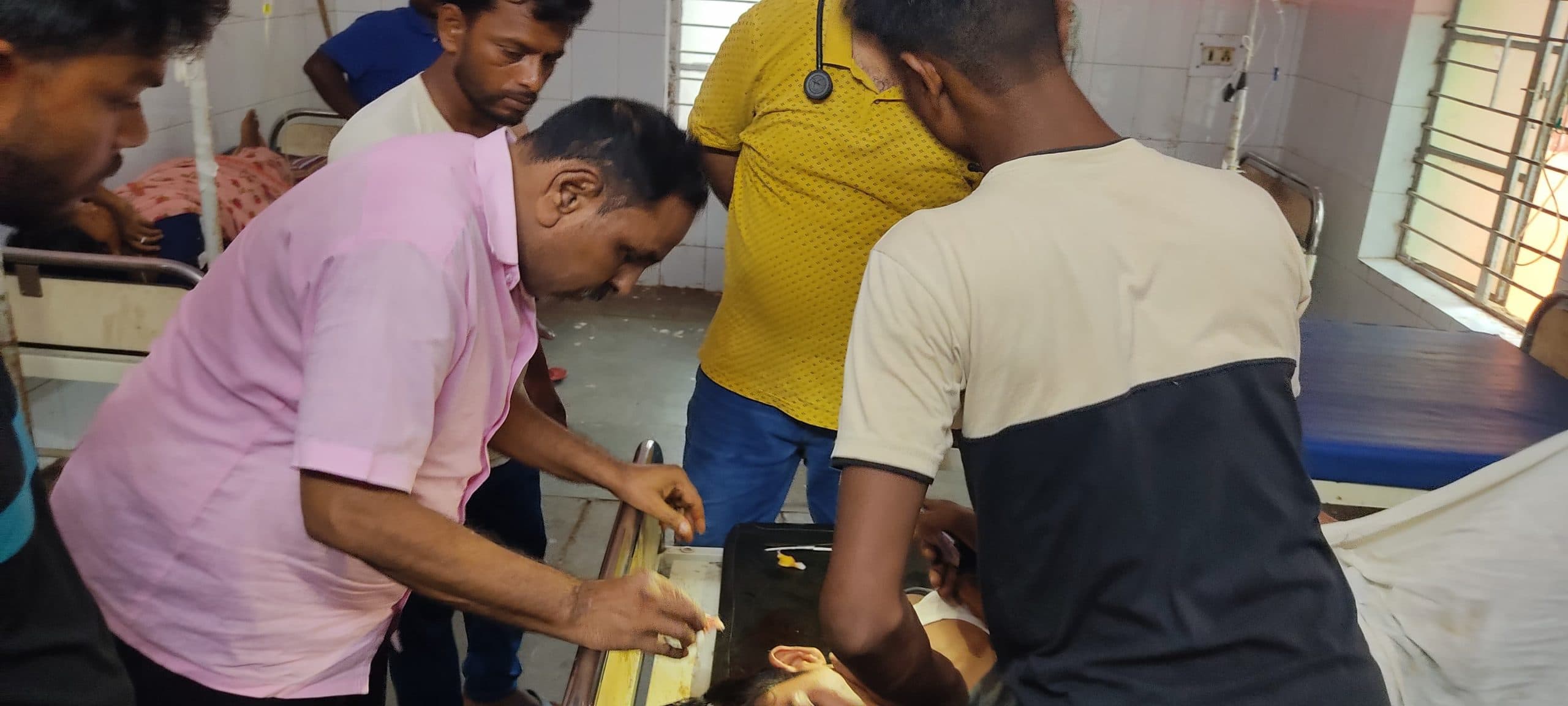 हादसा : कार व बाइक की टक्कर से युवक घायल, रेफर