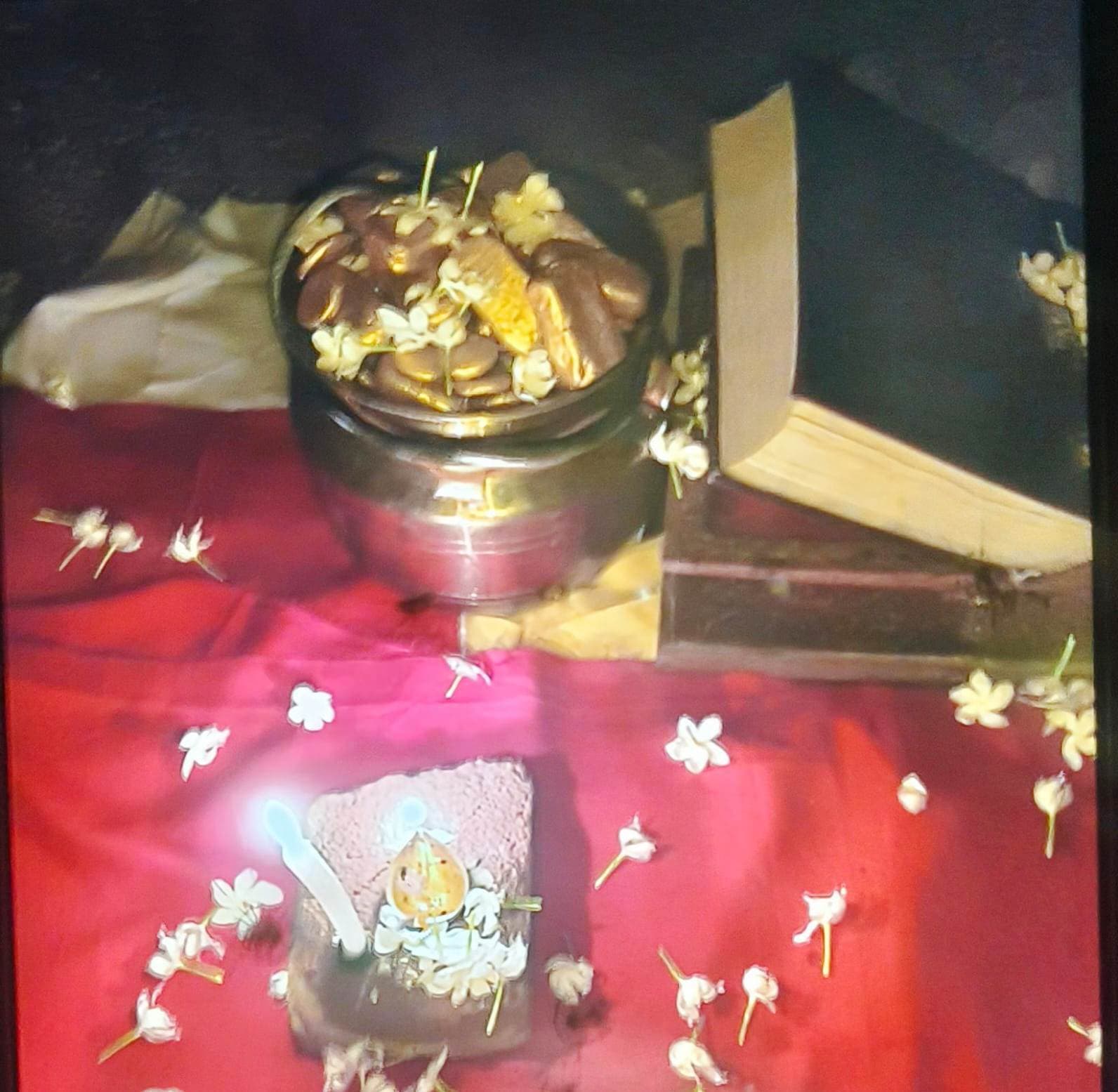 एक सप्ताह से चल रहे अंधविश्वास का हुआ खात्मा, जीन का सोना निकला मिट्टी