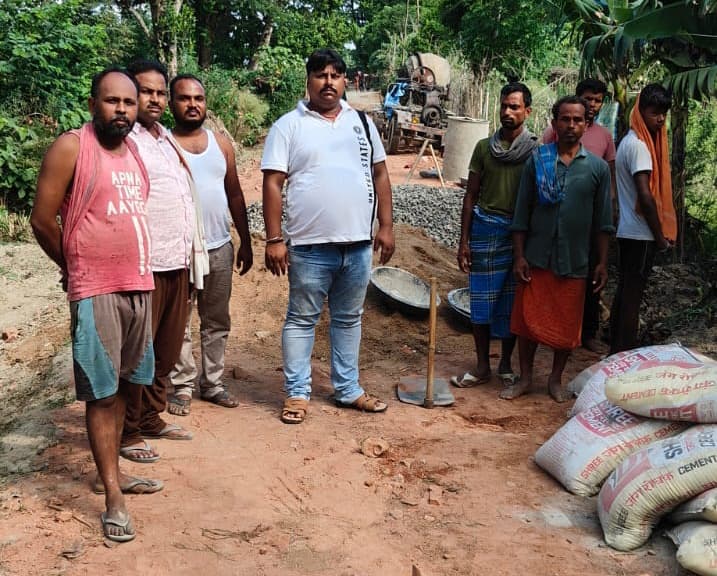 माली पंचायत में सड़क का शिलान्यास