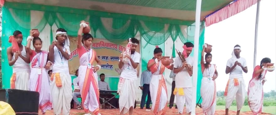 इंटर कॉलेज सलगाड़ीह में छात्राओं का स्वागत