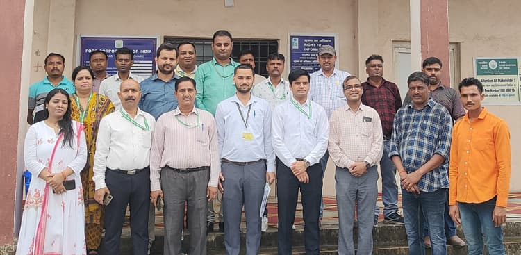 Bokaro News : केंद्रीय टीम ने किया एफसीआइ पेग काशीझरीया गोदाम का निरीक्षण